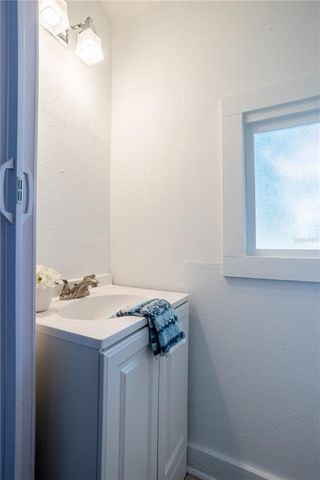 56 W PARK STREET, Tarpon Springs, FL 34689