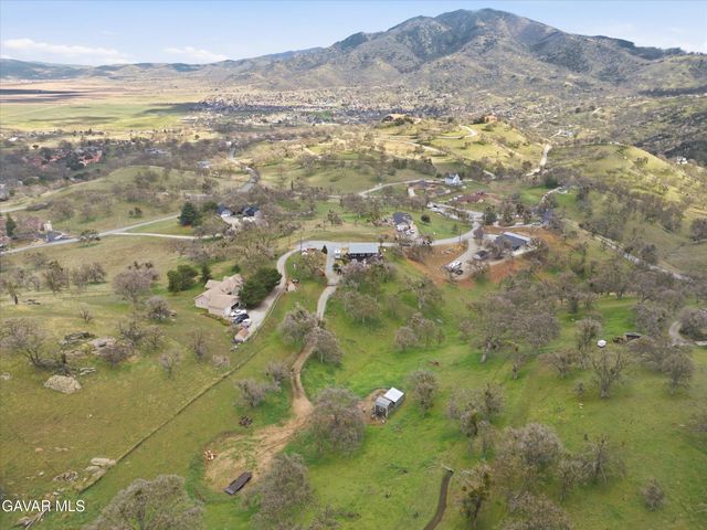 18271 Caparell Court, Tehachapi, CA 93561
