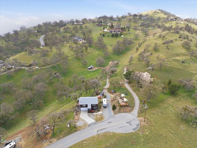18271 Caparell Court, Tehachapi, CA 93561