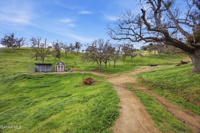 18271 Caparell Court, Tehachapi, CA 93561