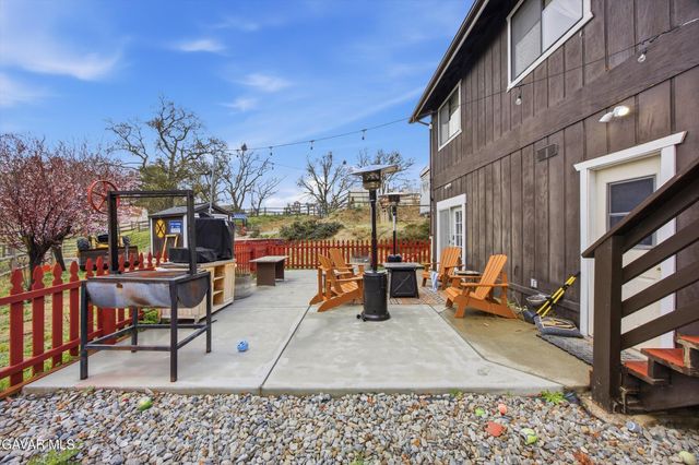 18271 Caparell Court, Tehachapi, CA 93561