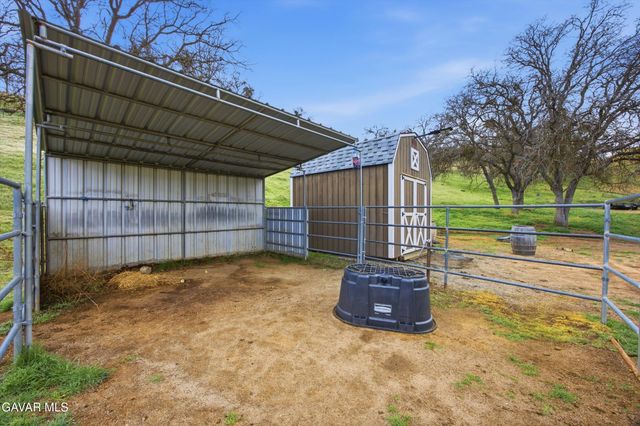 18271 Caparell Court, Tehachapi, CA 93561