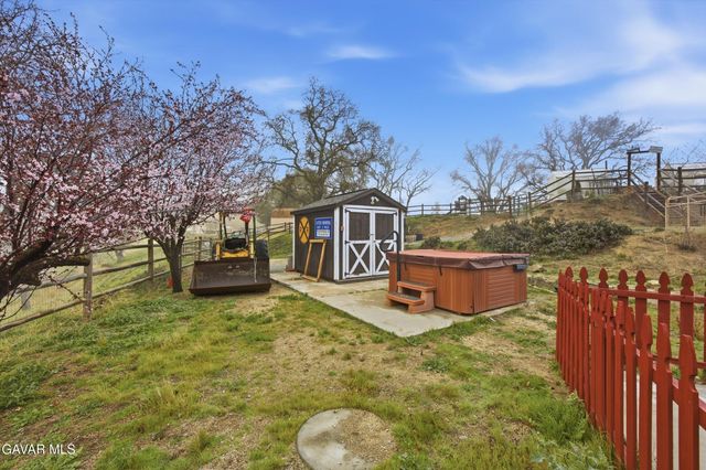 18271 Caparell Court, Tehachapi, CA 93561