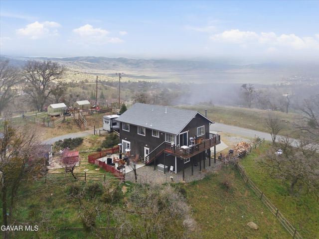 18271 Caparell Court, Tehachapi, CA 93561