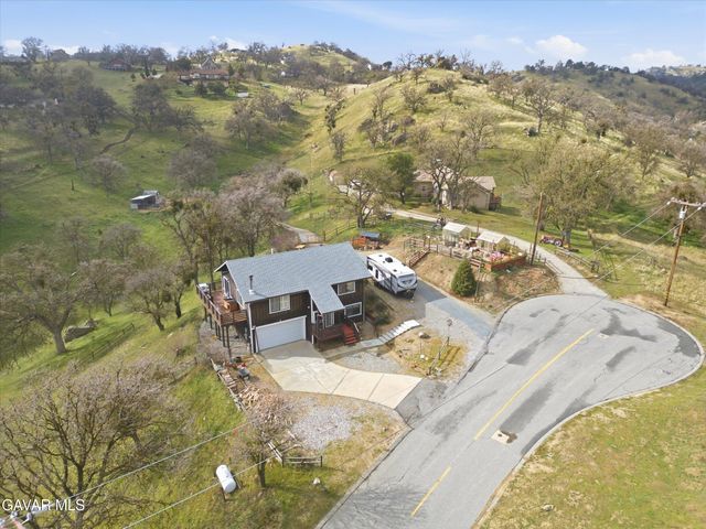 18271 Caparell Court, Tehachapi, CA 93561