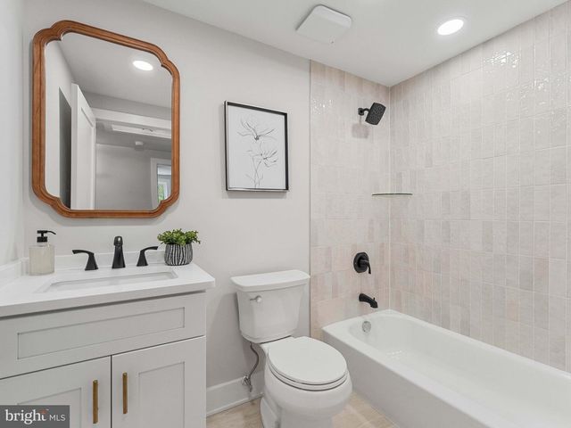 4 SALEM WAY, Marlton, NJ 08053