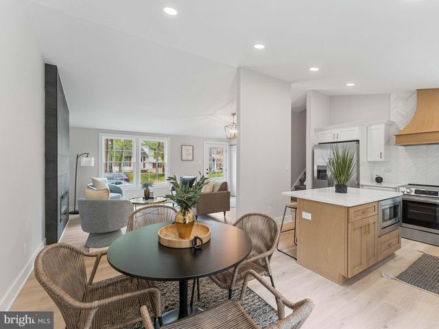 4 SALEM WAY, Marlton, NJ 08053