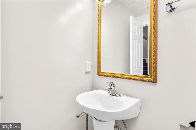 2009 HERITAGE DR, Baltimore, MD 21209