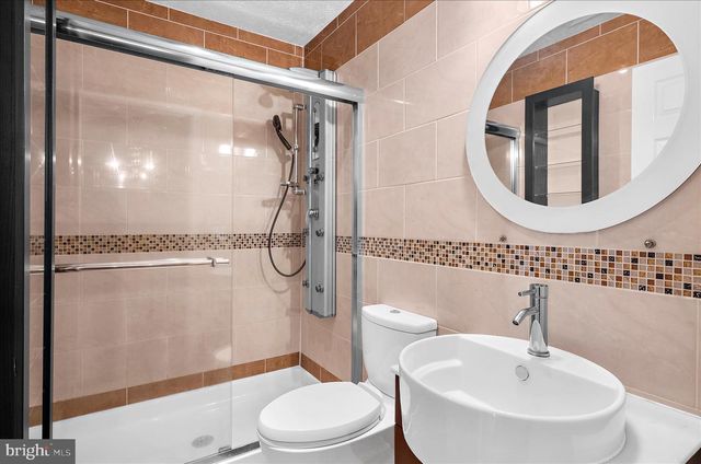 2009 HERITAGE DR, Baltimore, MD 21209