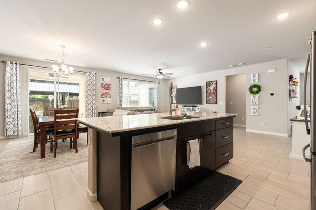 4110 Sussex Avenue, Clovis, CA 93619