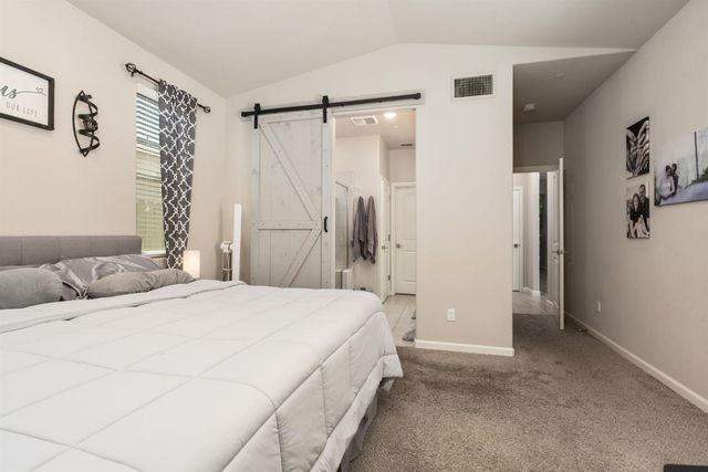 4110 Sussex Avenue, Clovis, CA 93619