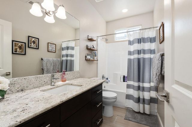 4110 Sussex Avenue, Clovis, CA 93619