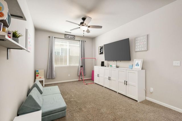 4110 Sussex Avenue, Clovis, CA 93619