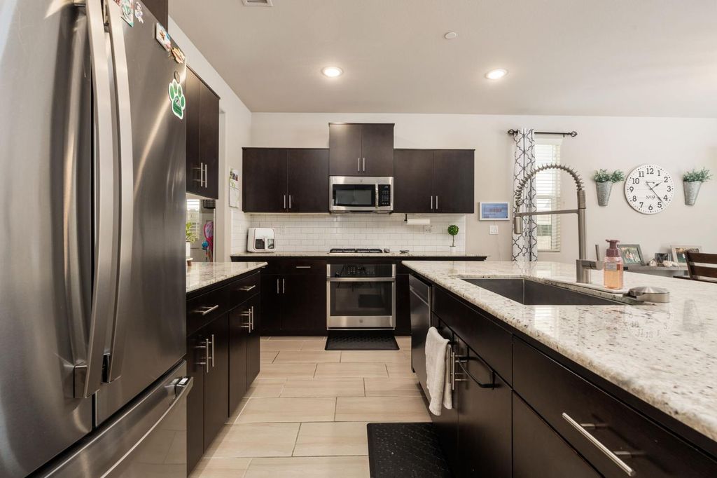 Image 18 of property listing at 4110 Sussex Avenue, Clovis, CA 93619