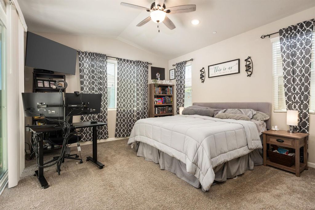 Image 24 of property listing at 4110 Sussex Avenue, Clovis, CA 93619