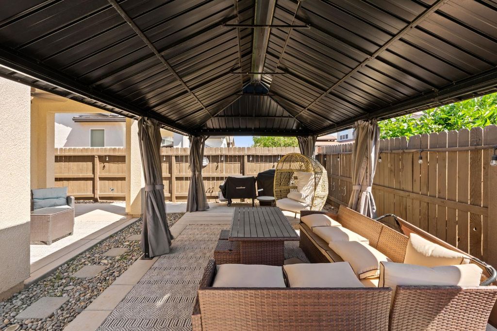 Image 33 of property listing at 4110 Sussex Avenue, Clovis, CA 93619