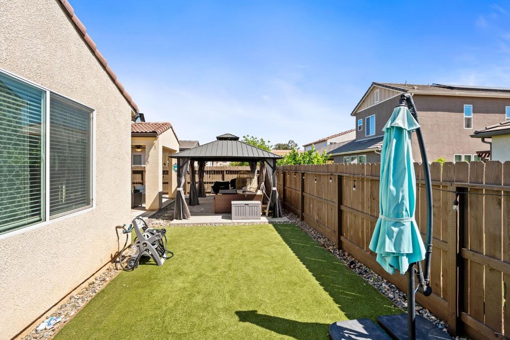 Image 40 of property listing at 4110 Sussex Avenue, Clovis, CA 93619