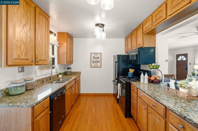 5070 Bonwell Dr, Concord, CA 94521