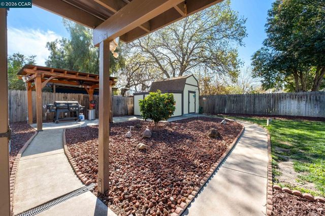 5070 Bonwell Dr, Concord, CA 94521