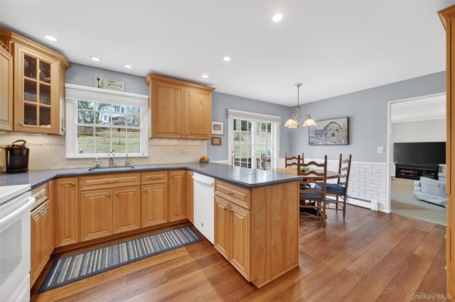 541 Giordano Drive, Yorktown Heights, NY 10598