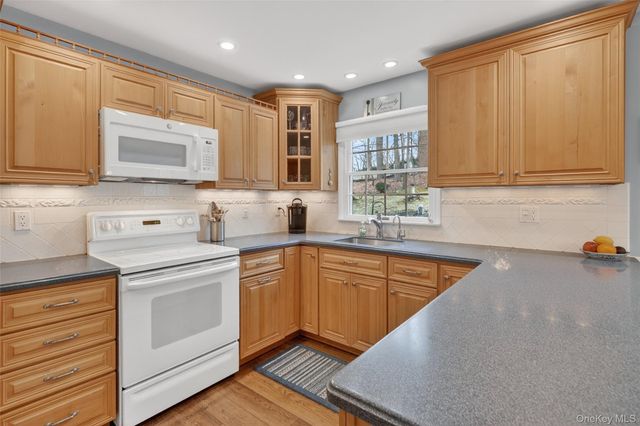 541 Giordano Drive, Yorktown Heights, NY 10598