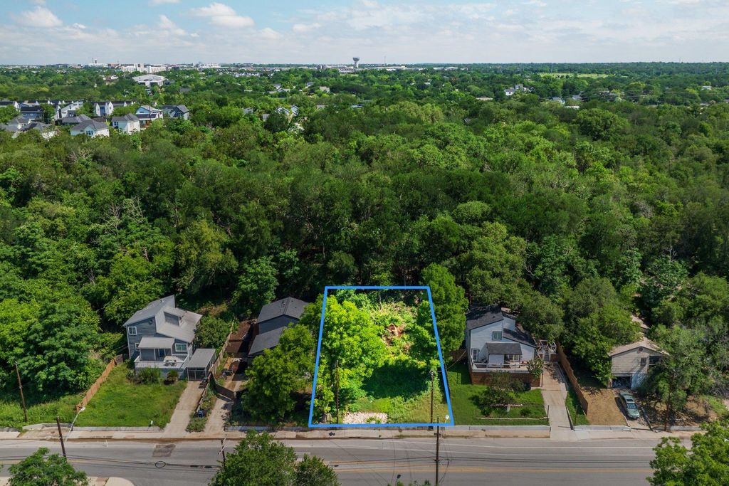 3600 Oak Springs DR, Austin, TX 78721
