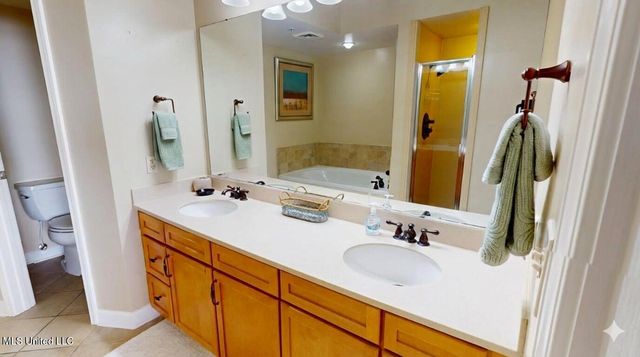 1200 Beach Drive, 306, Gulfport, MS 39507