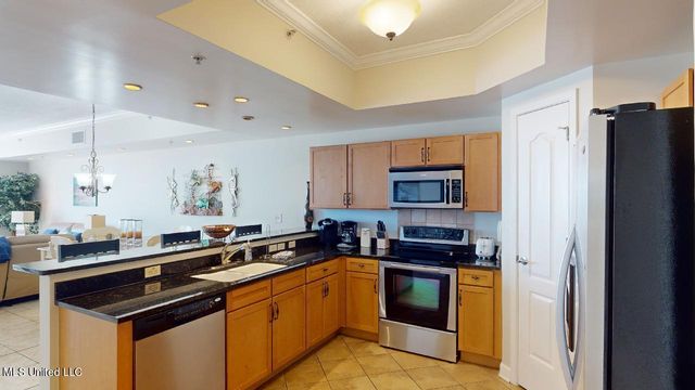 1200 Beach Drive, 306, Gulfport, MS 39507