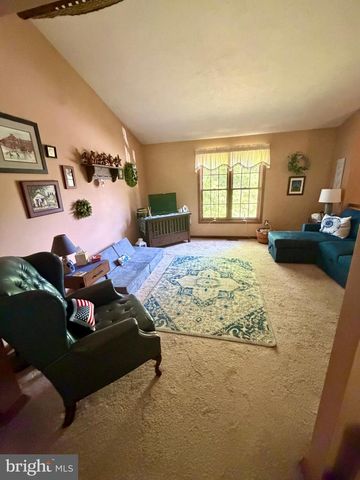 107 NORTHVIEW DR, Hanover, PA 17331