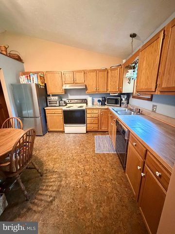 107 NORTHVIEW DR, Hanover, PA 17331
