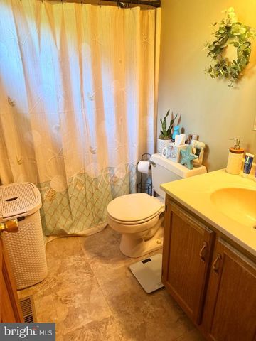 107 NORTHVIEW DR, Hanover, PA 17331