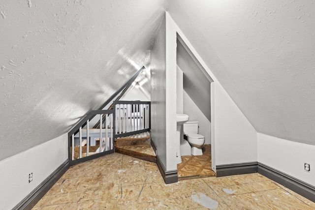 2850 N 28th STREET, Milwaukee, WI 53210