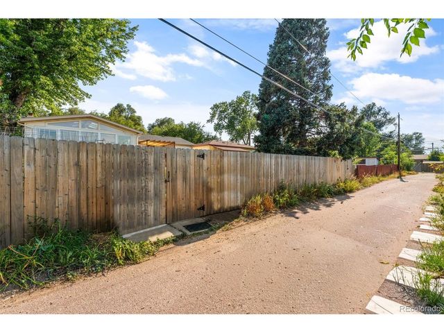 2616 E San Miguel St, Colorado Springs, CO 80909