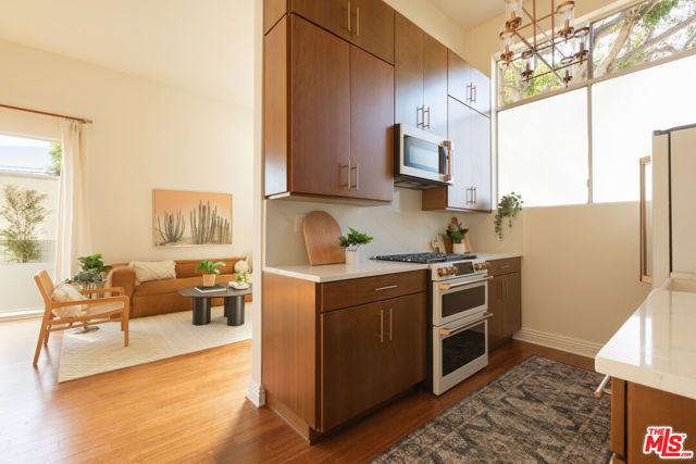 1304 Berkeley Street 3, Santa Monica, CA 90404