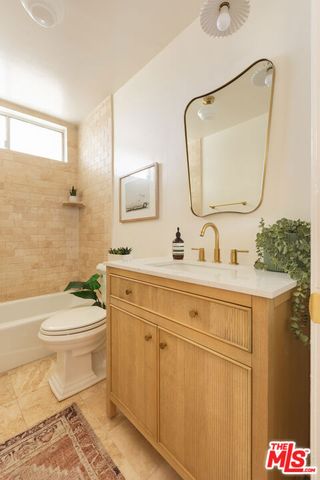 1304 Berkeley Street 3, Santa Monica, CA 90404