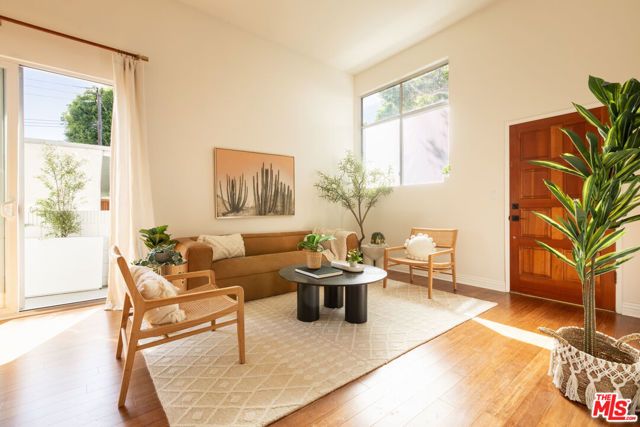 1304 Berkeley Street 3, Santa Monica, CA 90404