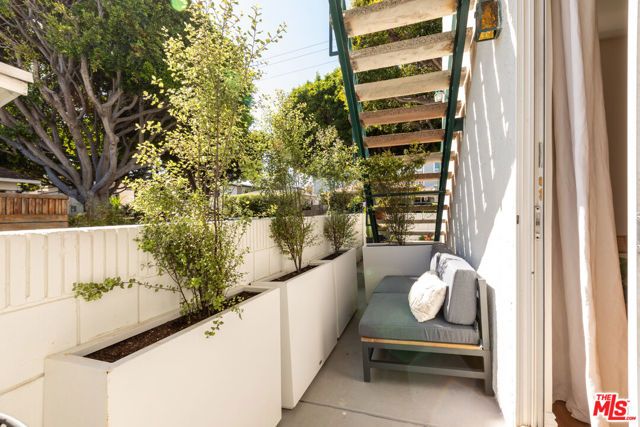 1304 Berkeley Street 3, Santa Monica, CA 90404