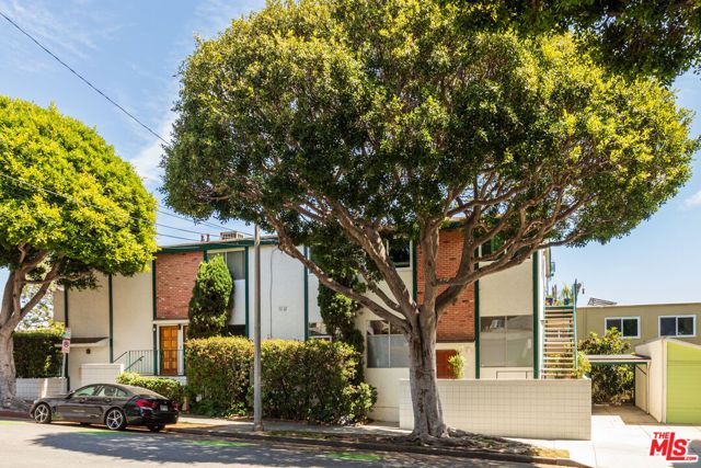 1304 Berkeley Street 3, Santa Monica, CA 90404