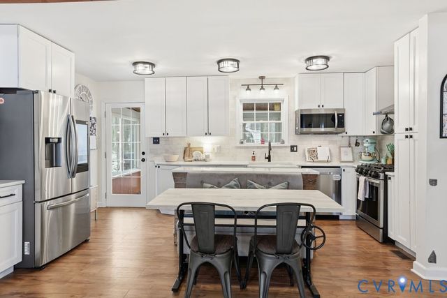 3261 Summerbrooke Dr, North Chesterfield, VA 23235