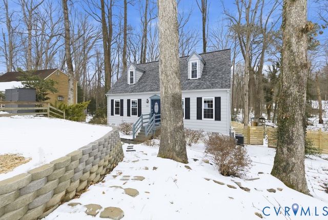 3261 Summerbrooke Dr, North Chesterfield, VA 23235