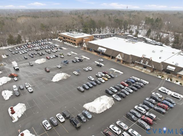 3261 Summerbrooke Dr, North Chesterfield, VA 23235