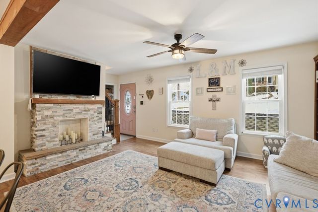 3261 Summerbrooke Dr, North Chesterfield, VA 23235