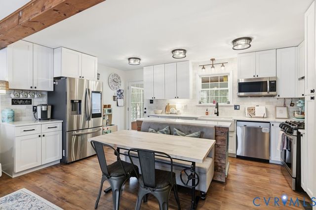 3261 Summerbrooke Dr, North Chesterfield, VA 23235