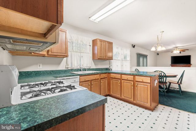 202 N NEW YORK RD, Galloway, NJ 08205