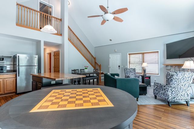 1945 E 770 S, Wolcottville, IN 46795