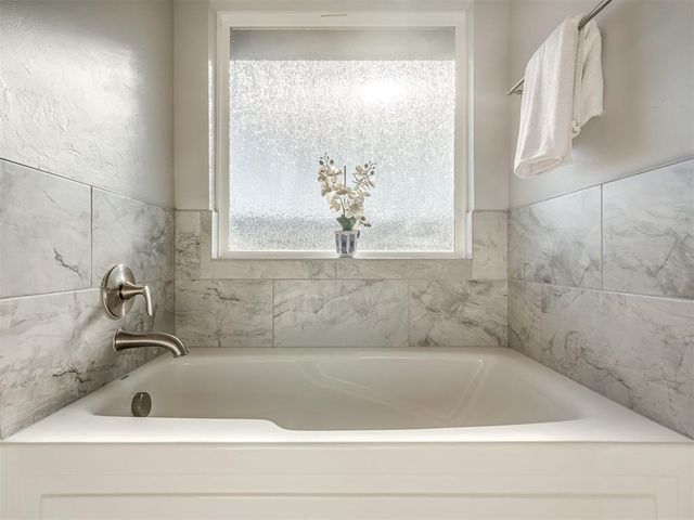 17801 Morning Sky Court, Edmond, OK 73012