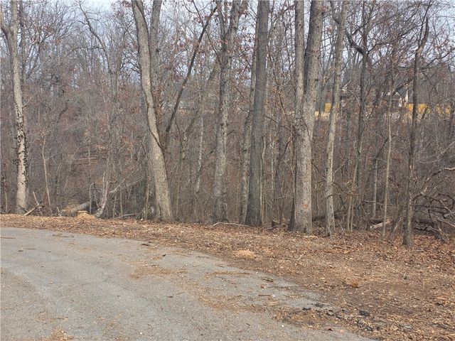 Whithorn Lane, Bella Vista, AR 72715