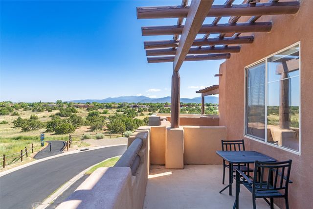 20 Emory Pass, Santa Fe, NM 87508