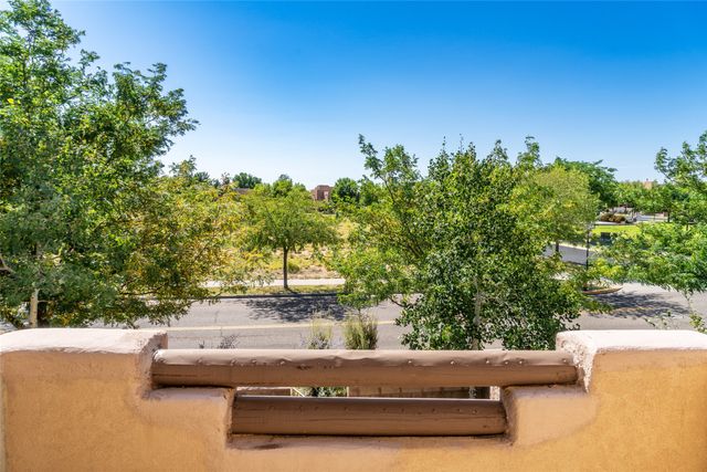 20 Emory Pass, Santa Fe, NM 87508