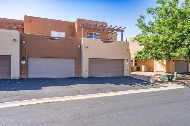 20 Emory Pass, Santa Fe, NM 87508